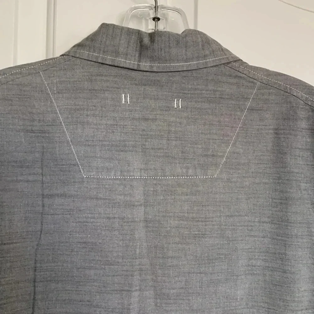 EUC MENS THE NORTH FACE BUTTON FRONT SHIRT SIZE LARGE BLUE/GRAY COLOR